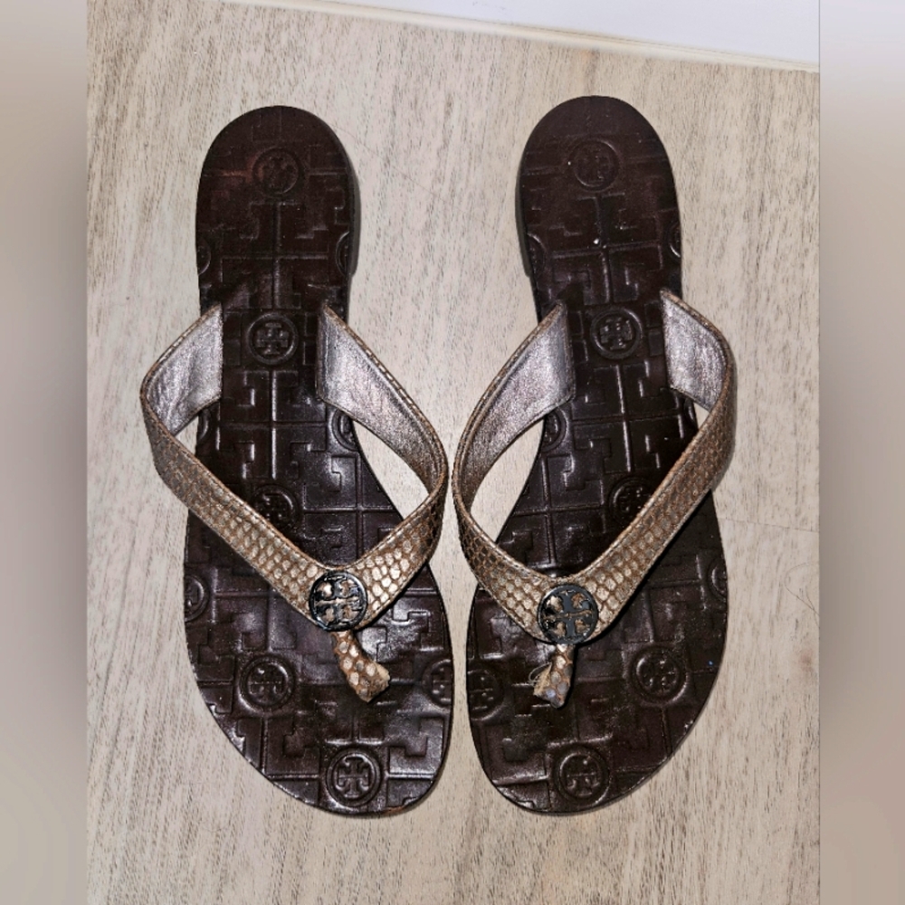Tory Burch Pewter Thora Sandals GUC Size 8